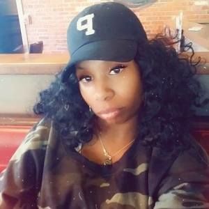 Meet your Posher, Dewanna